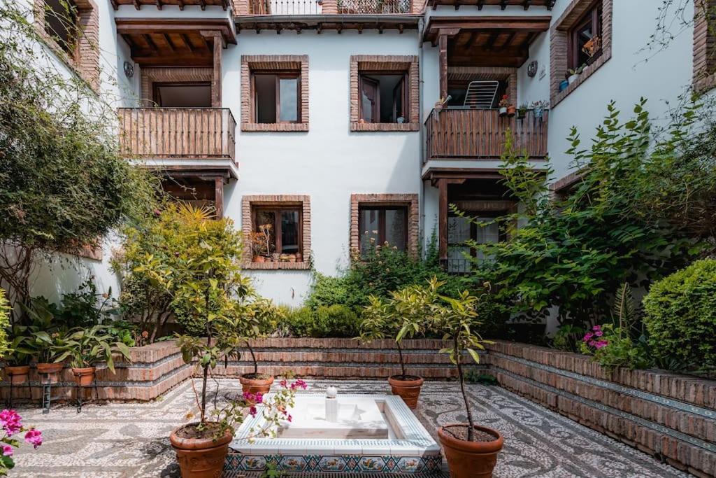 Апартаменты Qh Caldeleria Vieja Гранада Экстерьер фото